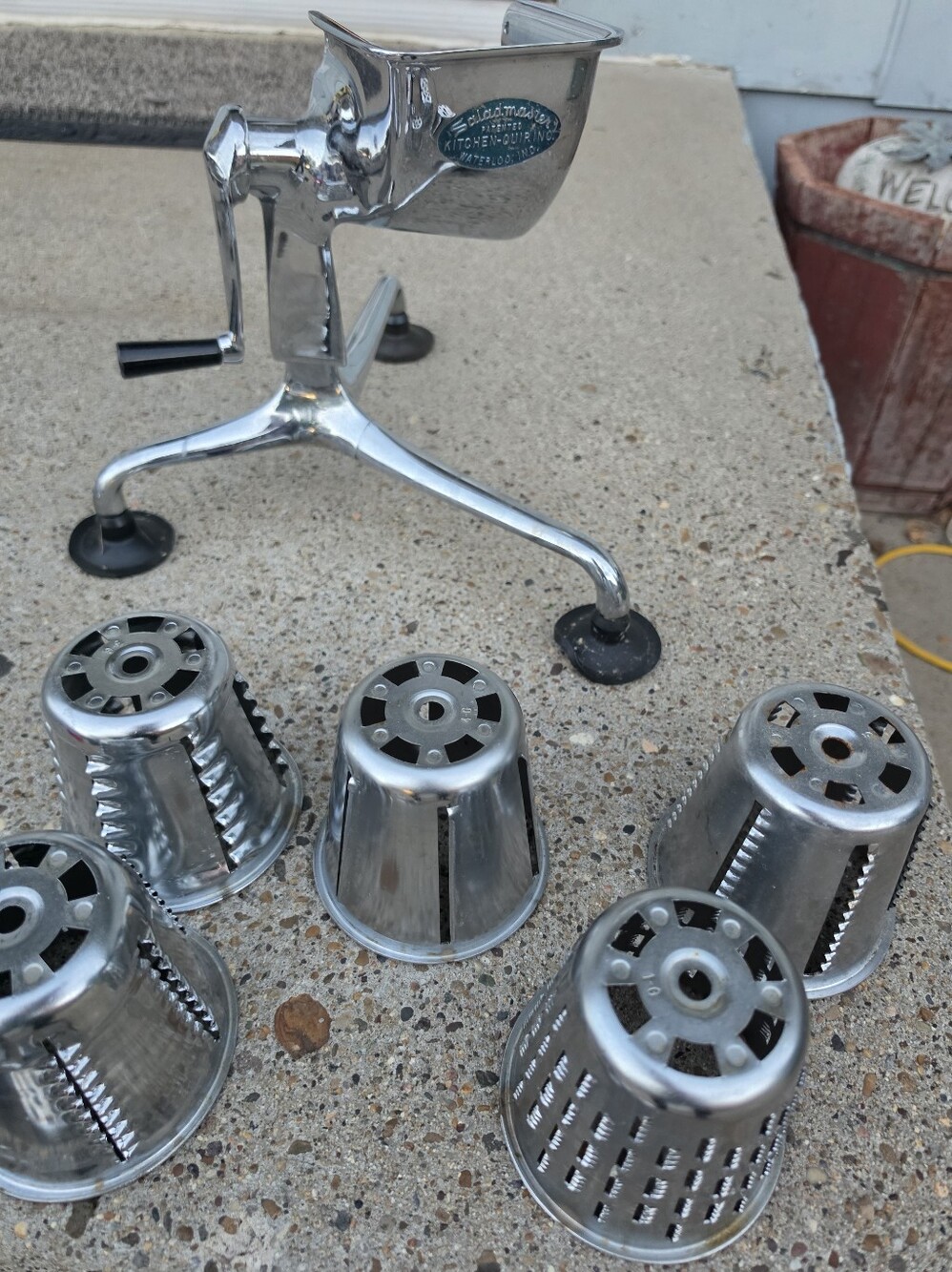 Chromed Manual Food Grinder with Interchangeable Stainless Cones - Silver